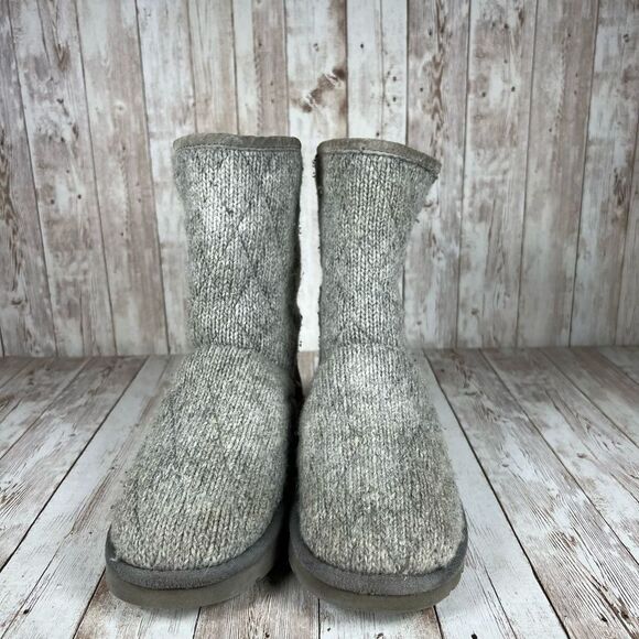 Ugg one button winter boot‎ - Womens 6 - Picture 5 of 10